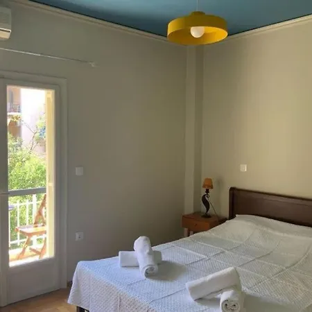 Cozy For Piano Lovers In Corfu Town *